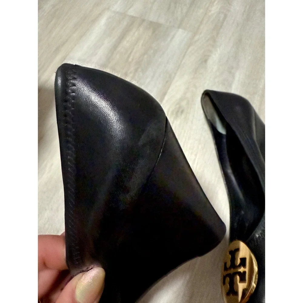 Tory Burch elasticized corporate keywords